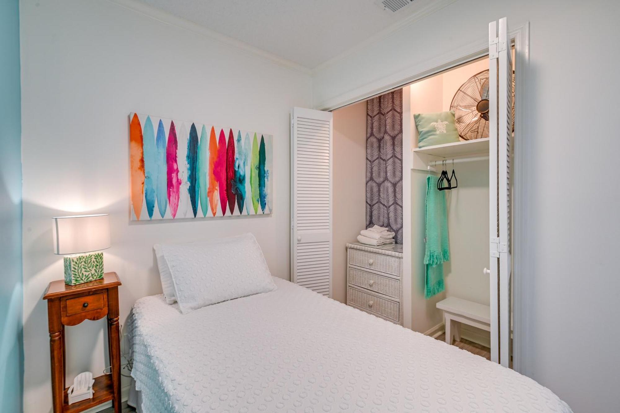 Surfside Beach Escape With Pool - Walk To Ocean! Myrtle Beach Exteriör bild