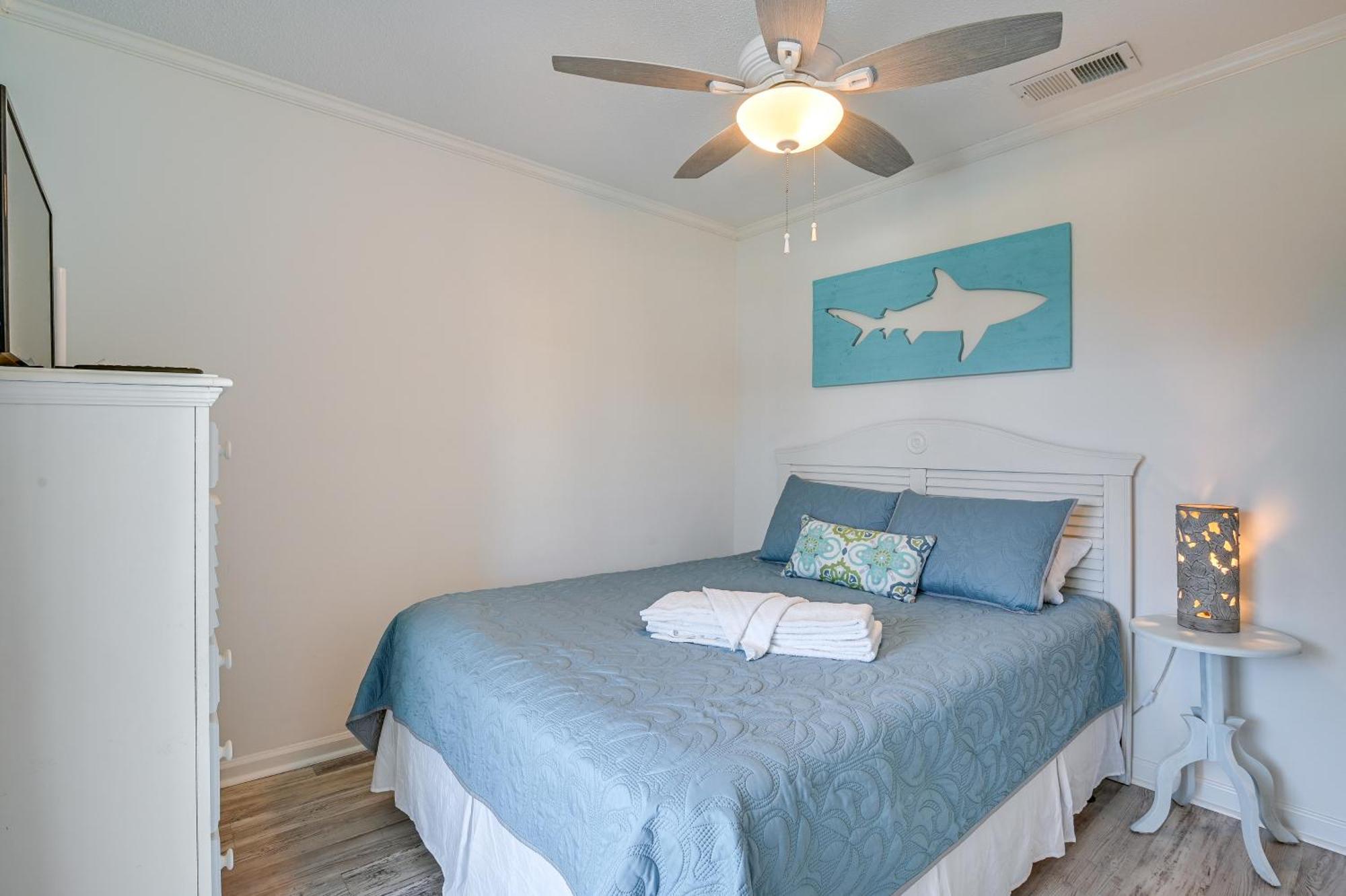 Surfside Beach Escape With Pool - Walk To Ocean! Myrtle Beach Exteriör bild